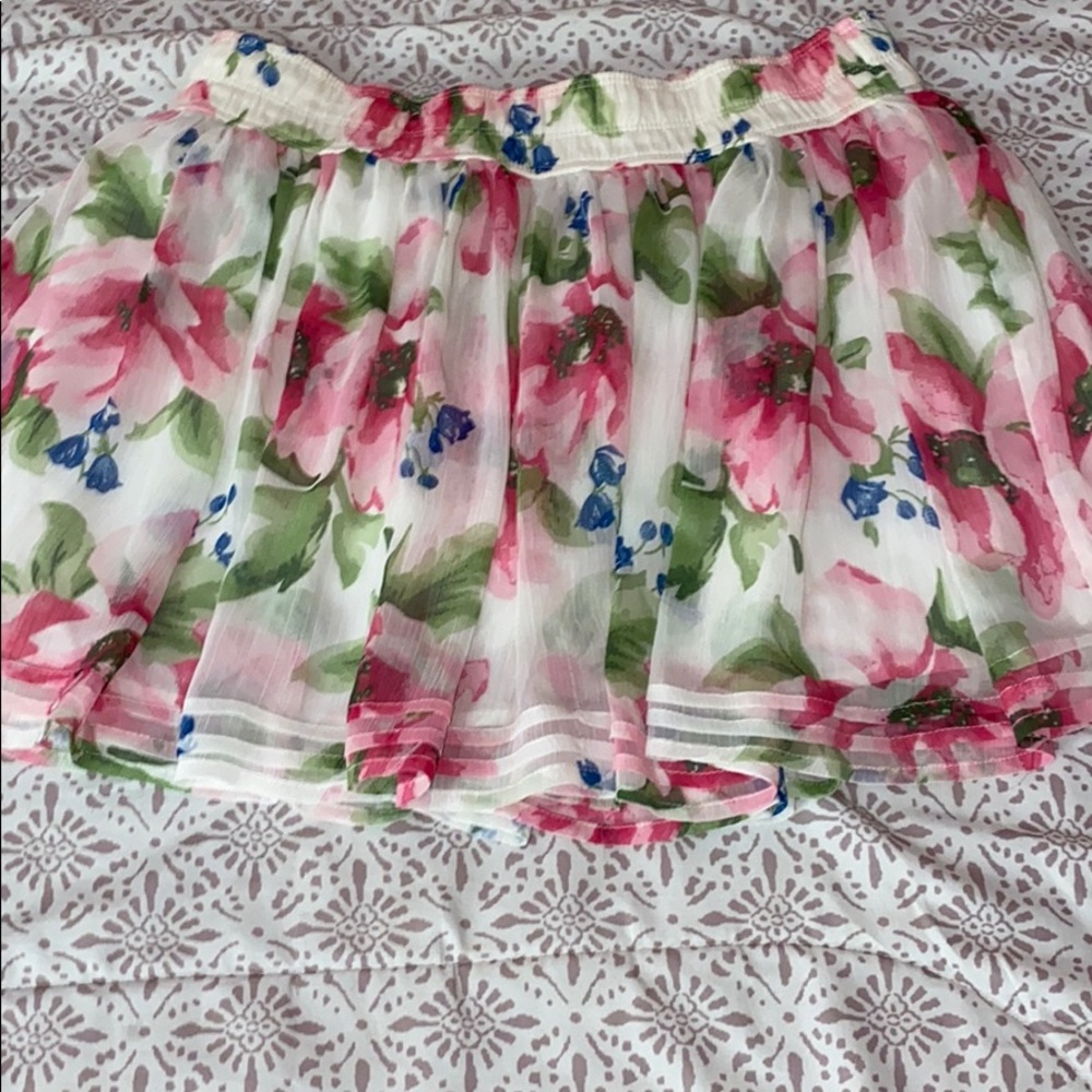 Beautiful White With a Flower Pattern Skirt.